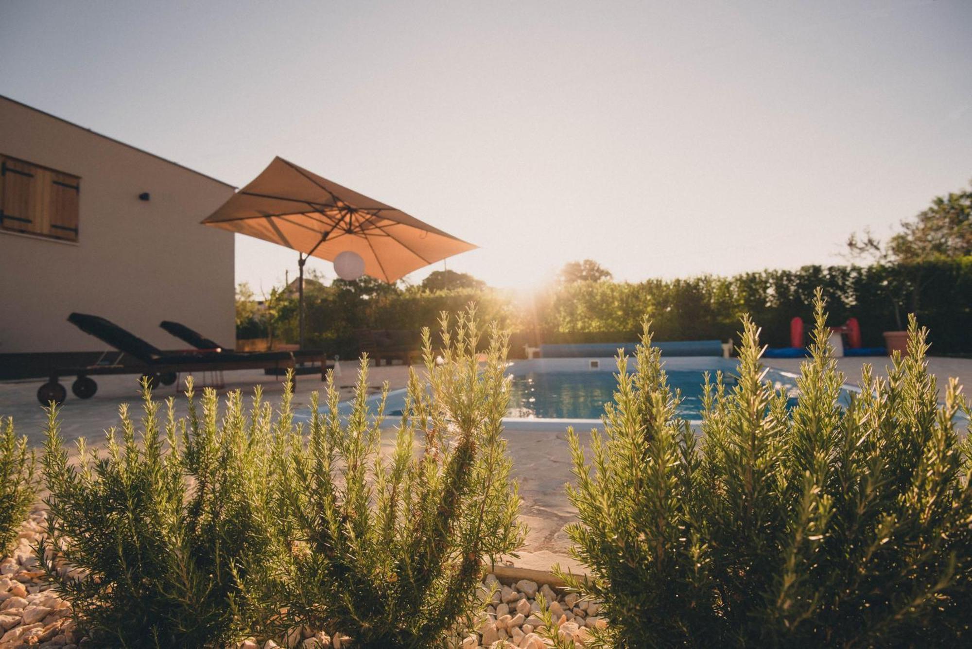 Cozy Country Home With Heated Outdoor Pool Sibenik Ngoại thất bức ảnh